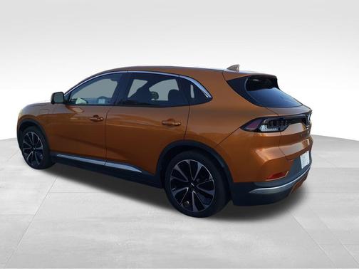 2023 VinFast VF 8 Plus