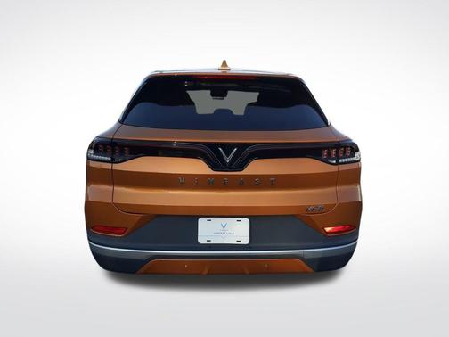 2023 VinFast VF 8 Plus