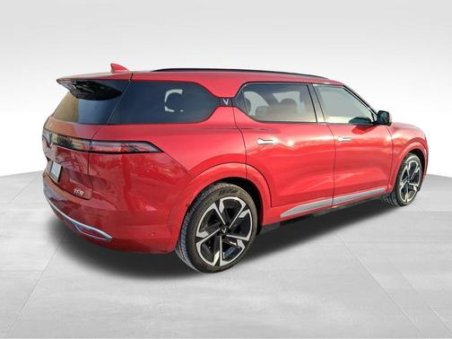 2024 VinFast VF 9 Plus