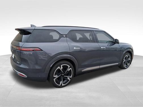 2024 VinFast VF 9 Plus