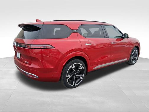 2024 VinFast VF 9 Plus