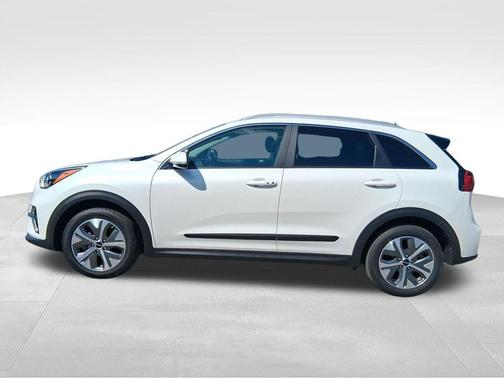 Snow White Pearl 2022 Kia Niro EV EX