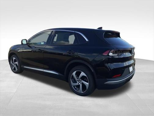 2025 VinFast VF 8 Eco