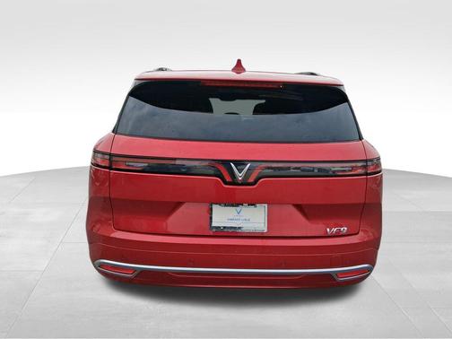 2024 VinFast VF 9 Plus