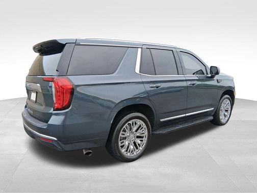 Dark Sky Metallic 2021 GMC Yukon SLT