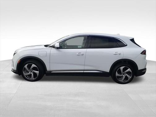 2025 VinFast VF 8 Eco