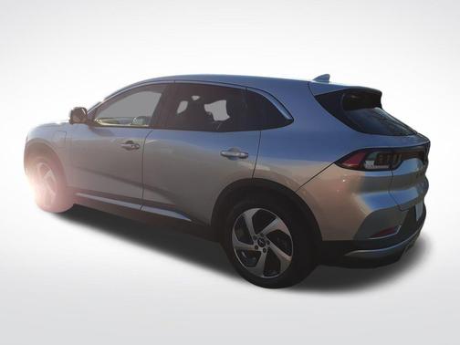 2023 VinFast VF 8 Eco