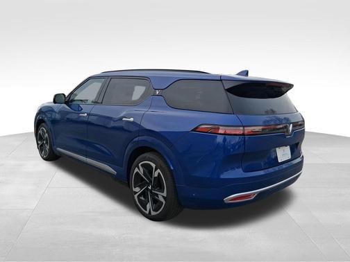 2024 VinFast VF 9 Plus