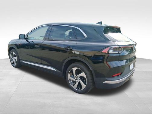 Jet Black 2025 VinFast VF 8 Eco