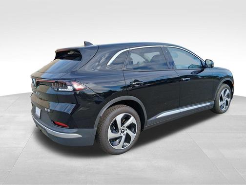 Jet Black 2025 VinFast VF 8 Eco