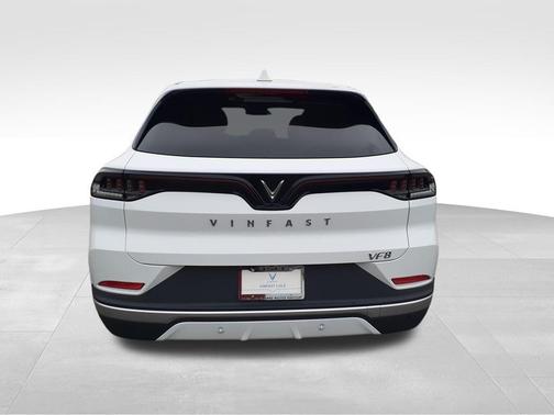 2025 VinFast VF 8 Plus