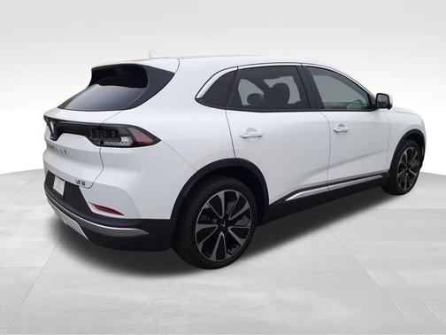 2025 VinFast VF 8 Plus