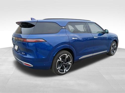 2024 VinFast VF 9 Plus