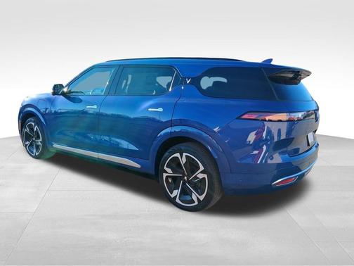 2024 VinFast VF 9 Plus