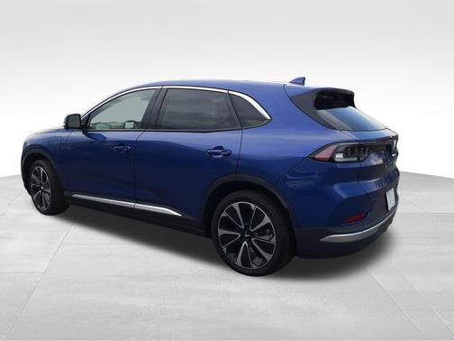 2025 VinFast VF 8 Plus