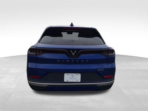 2025 VinFast VF 8 Plus