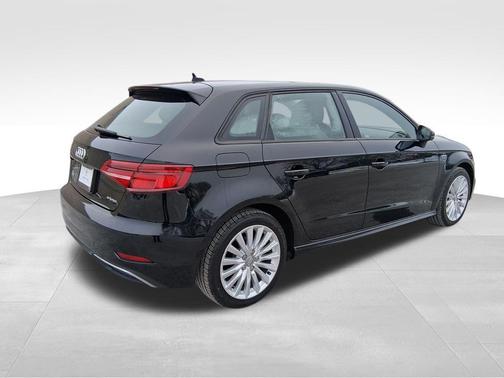 2017 Audi A3 e-tron 1.4T Premium