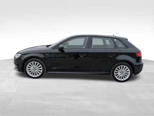 2017 Audi A3 e-tron 1.4T Premium