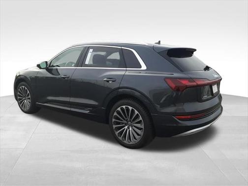 2019 Audi e-tron Premium Plus
