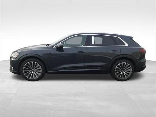 2019 Audi e-tron Premium Plus