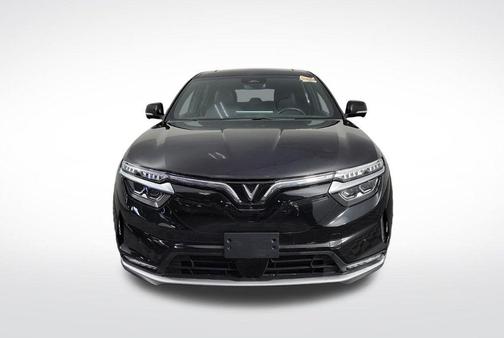 Jet Black 2023 VinFast VF 8 Plus