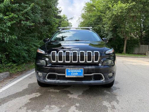 Diamond Black Crystal Pearlcoat 2017 Jeep Cherokee Limited