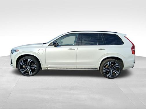 2021 Volvo XC90 Recharge Plug-In Hybrid T8 R-Design 7 Passenger