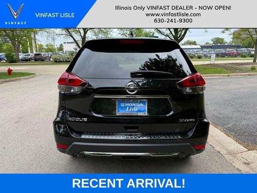 Magnetic Black 2018 Nissan Rogue SV
