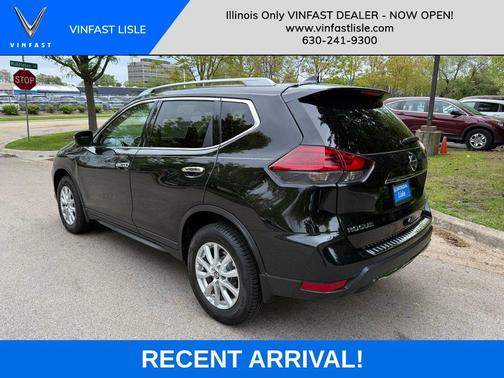 Magnetic Black 2018 Nissan Rogue SV