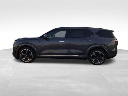 2024 VinFast VF 9 Plus