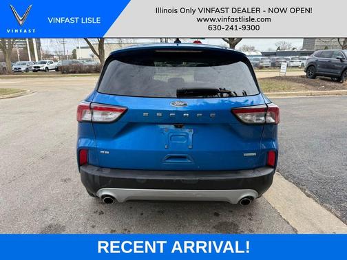 Velocity Blue Metallic 2020 Ford Escape SE