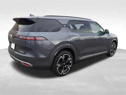 2024 VinFast VF 9 Plus