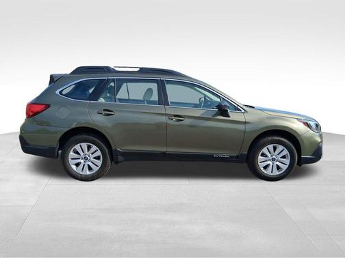 Green Metallic 2018 Subaru Outback 2.5i