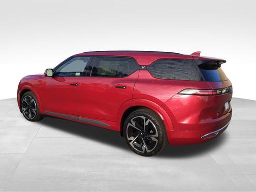 2024 VinFast VF 9 Plus