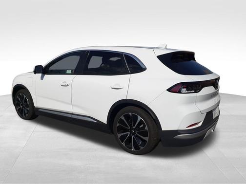 2023 VinFast VF 8 Plus
