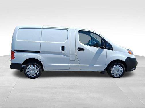 Fresh Powder 2016 Nissan NV200 S