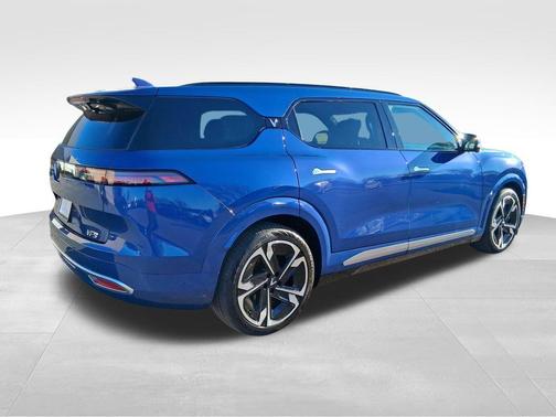 2024 VinFast VF 9 Plus