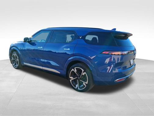 2024 VinFast VF 9 Plus