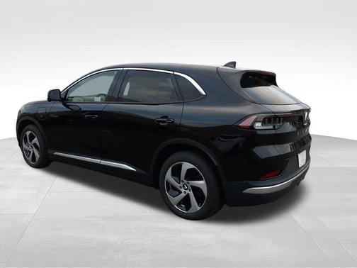 2025 VinFast VF 8 Eco