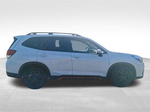 Crystal White Pearl 2019 Subaru Forester Sport