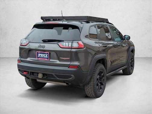Granite Crystal Metallic Clearcoat 2022 Jeep Cherokee Trailhawk