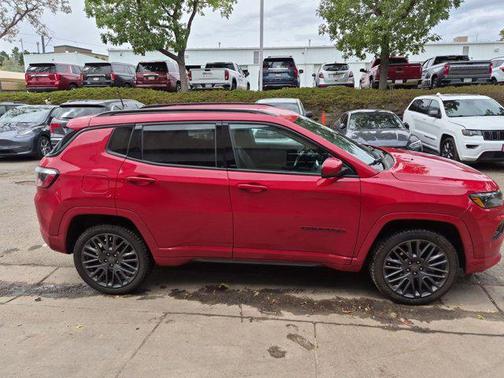 Redline Pearlcoat 2022 Jeep Compass (RED) Edition