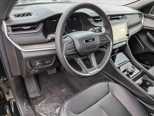 Diamond Black Crystal Pearlcoat 2026 Jeep Grand Cherokee Limited
