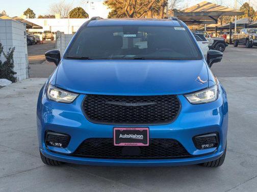 2026 Chrysler Pacifica L