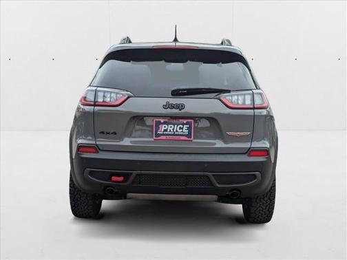 2023 Jeep Cherokee Trailhawk