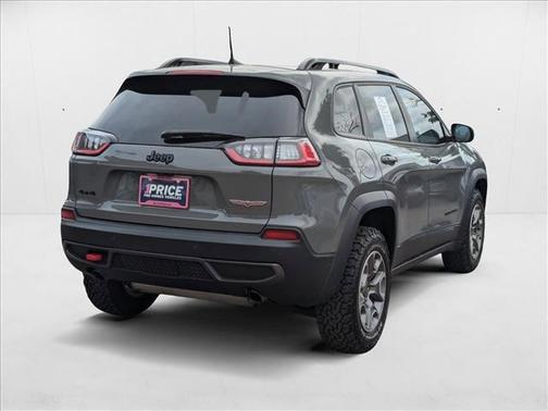 2023 Jeep Cherokee Trailhawk