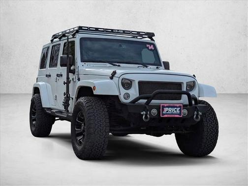 Bright White Clearcoat 2014 Jeep Wrangler Unlimited Sahara