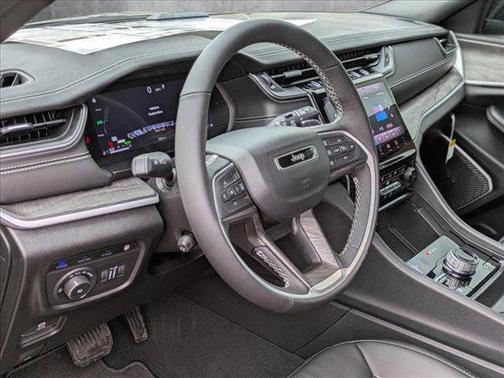 2025 Jeep Grand Cherokee 4xe Anniversary Edition