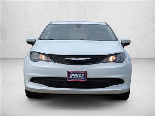 Bright White Clearcoat 2022 Chrysler Voyager LX