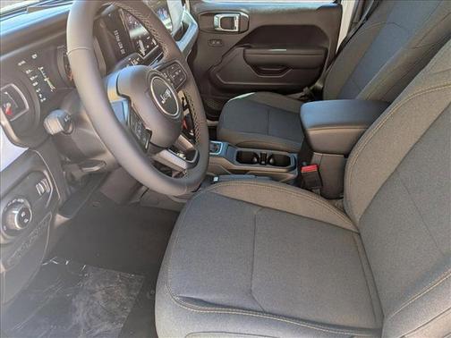 Bright White Clearcoat 2026 Jeep Gladiator Willys 4x4